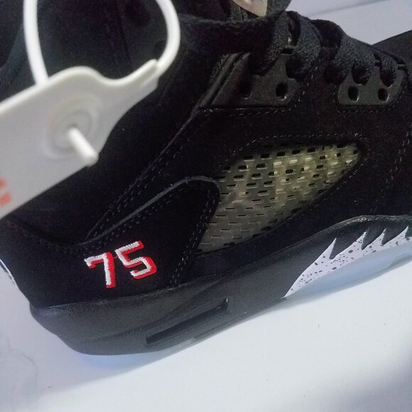 Paris Saint-Germain Air Jordan 5 Retro - Picture 8 of 9